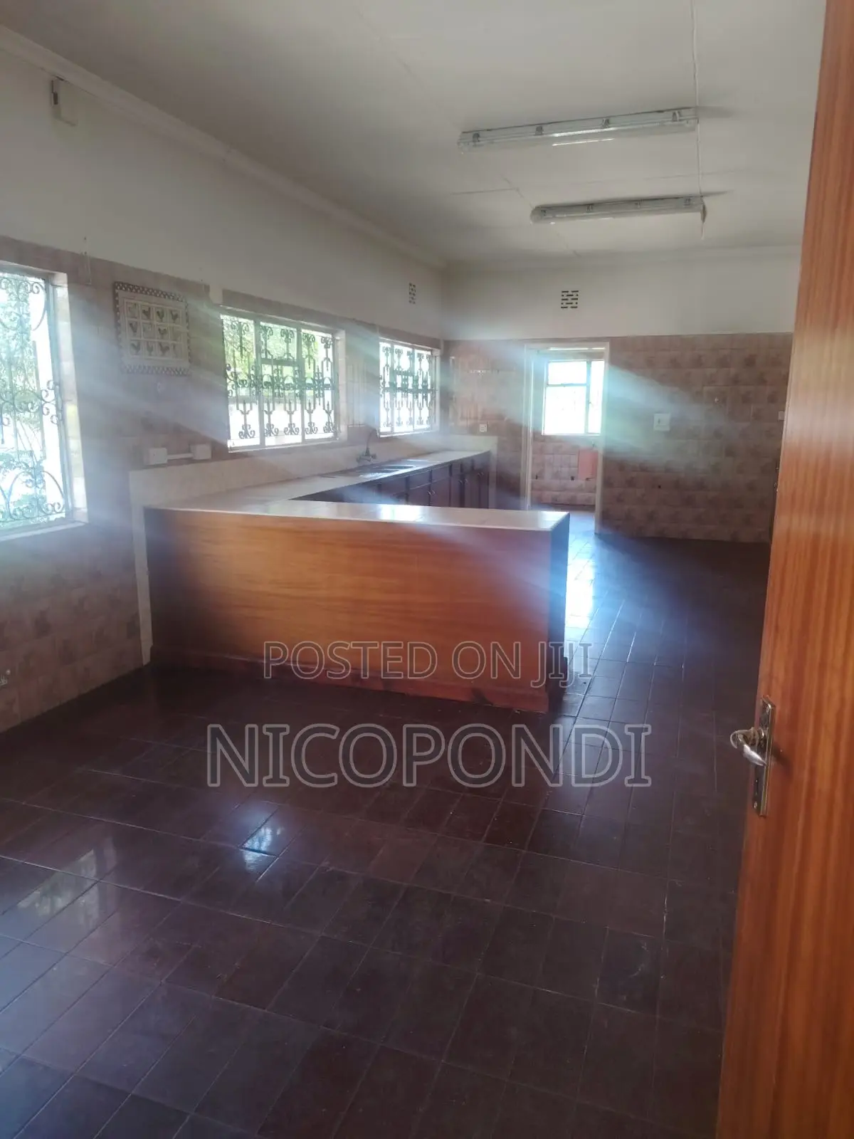6 Bedroom Office Space for Rent