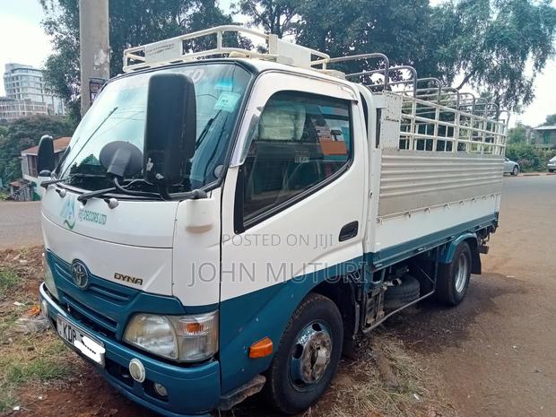 Toyota Dyna - thumbnail 2