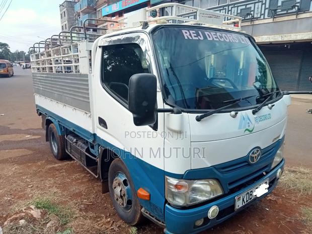 Toyota Dyna - thumbnail 3