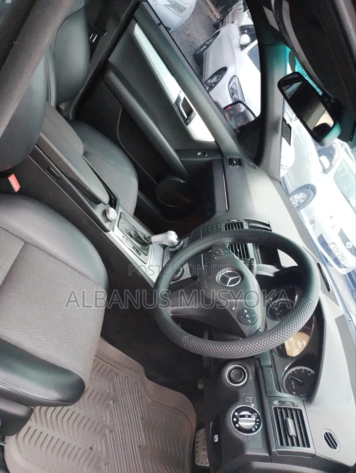 Mercedes-Benz C200 2009 Black