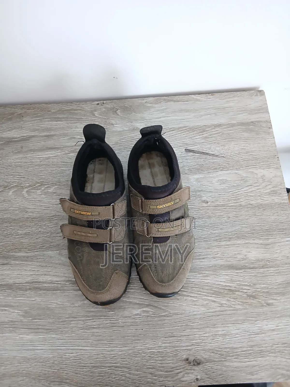 Used Low Comfort Shoes