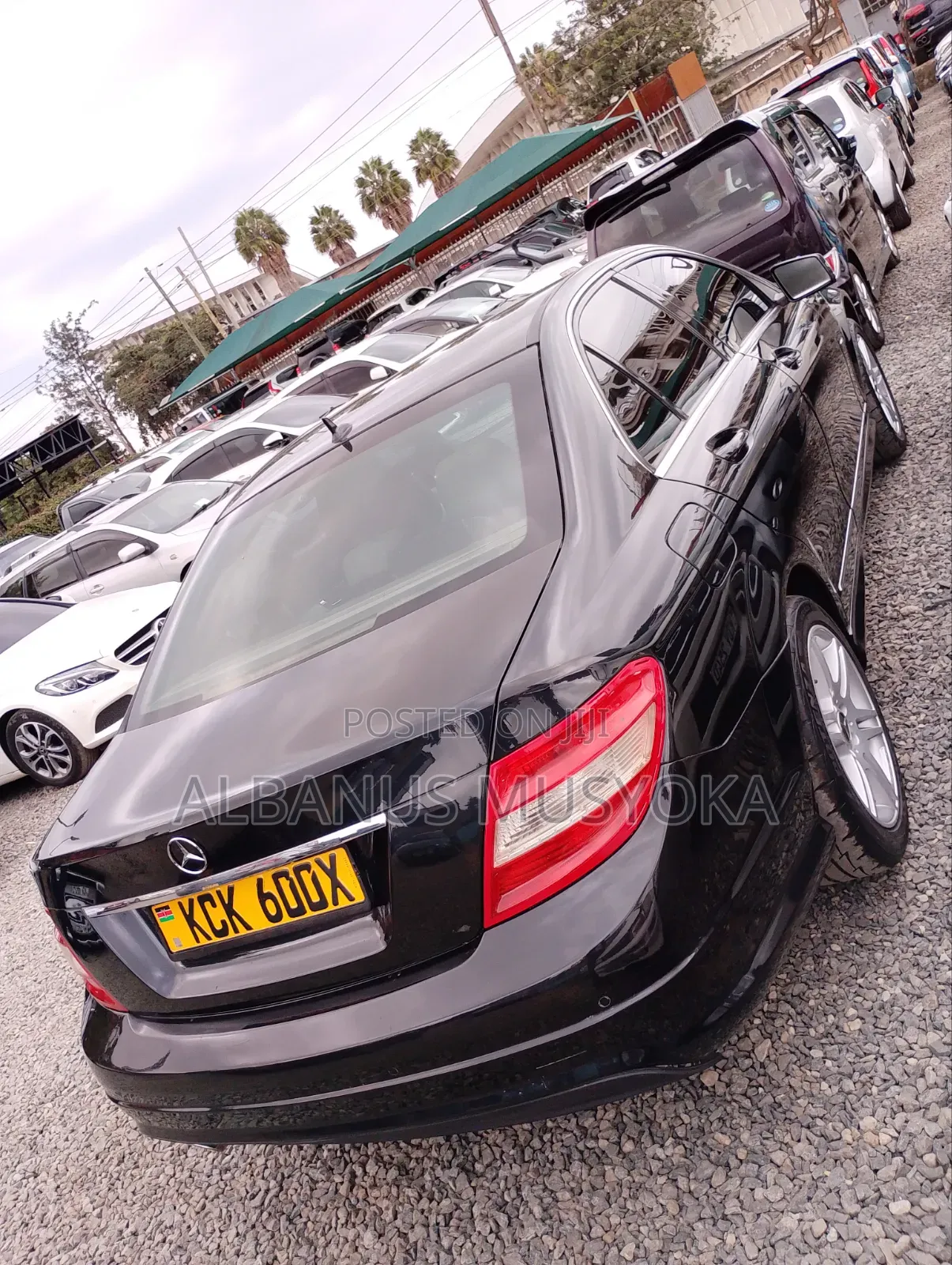 Mercedes-Benz C200 2009 Black