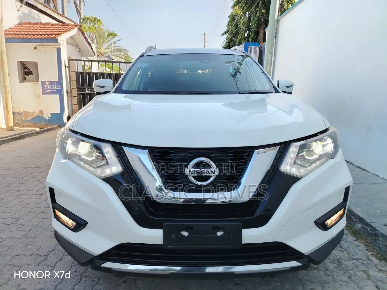 Toyota Vitz 2019 White