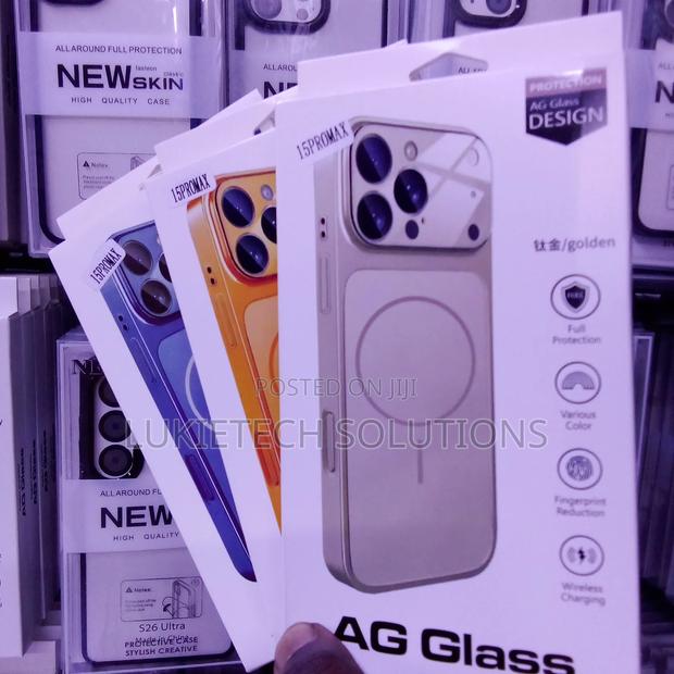 iPhone 15 Pro Max Classic Phone Cover Case - thumbnail 2