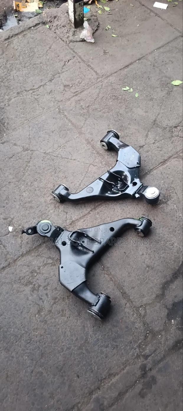 Lower Arms Hilux Vigo D-4d - thumbnail 2