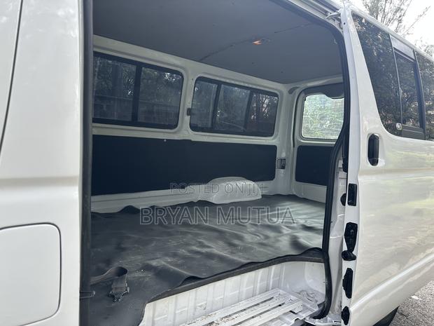 Toyota HiAce 2007 White - thumbnail 5
