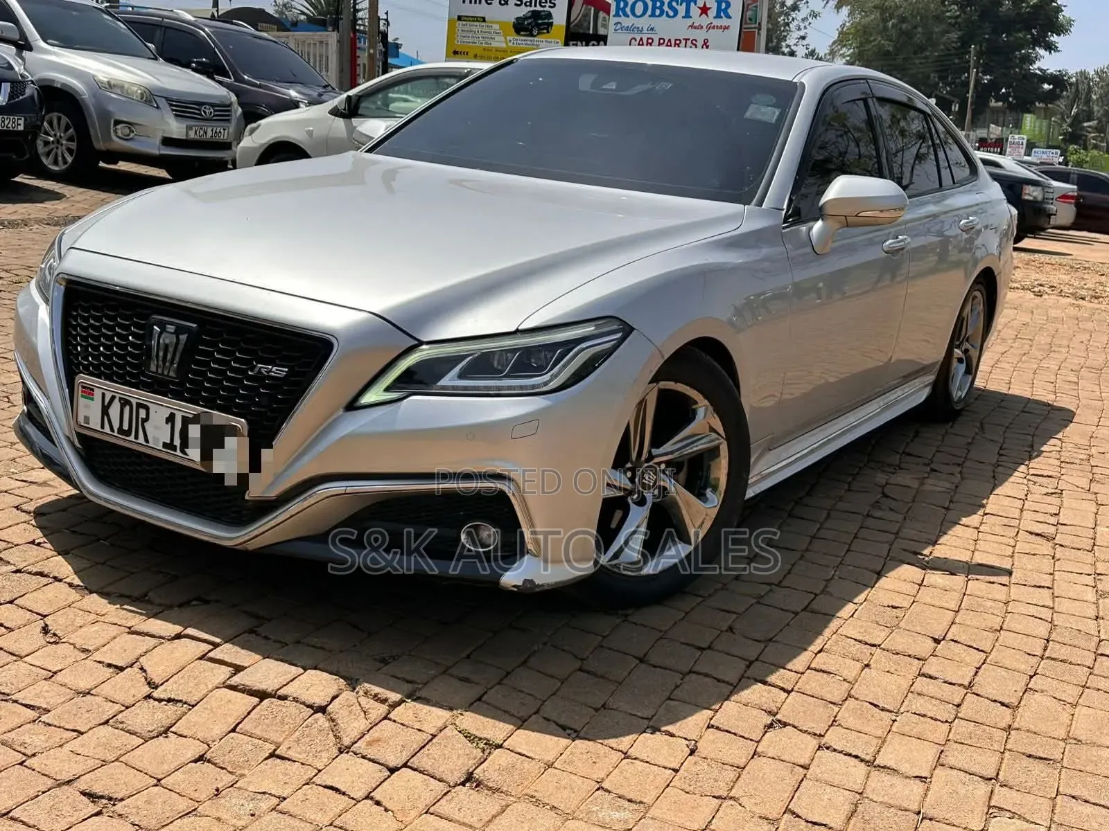 Toyota Crown 2019 Silver