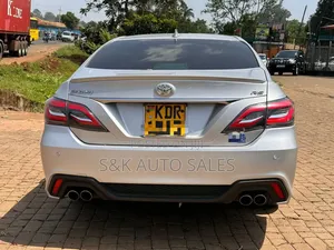 Toyota Crown 2019 Silver