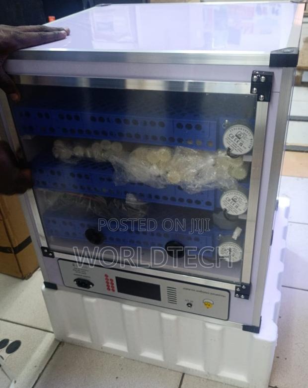 Automatic 204-Egg Incubator/204 Both Ac and Dc Incubator