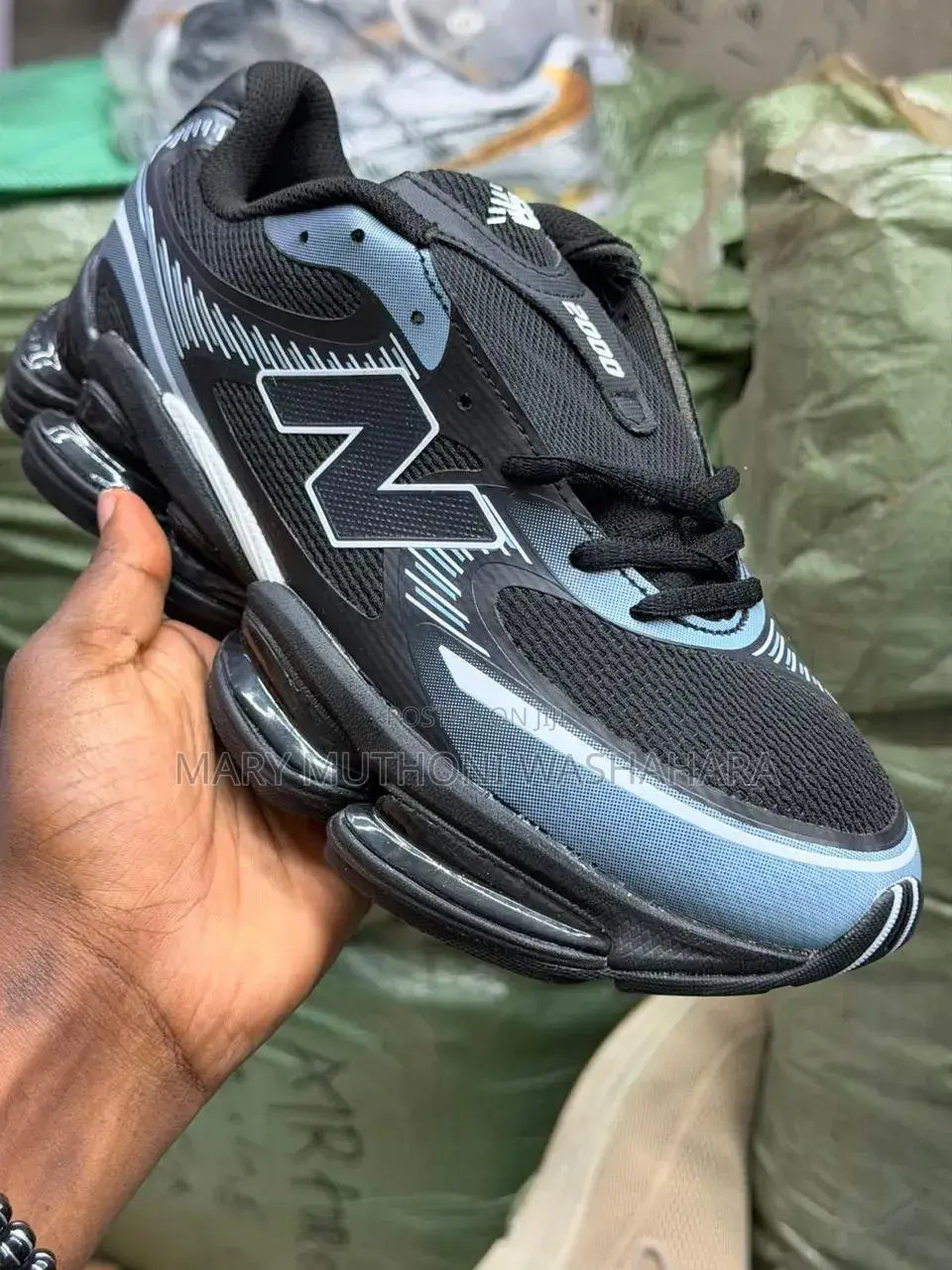 New Balance 2000