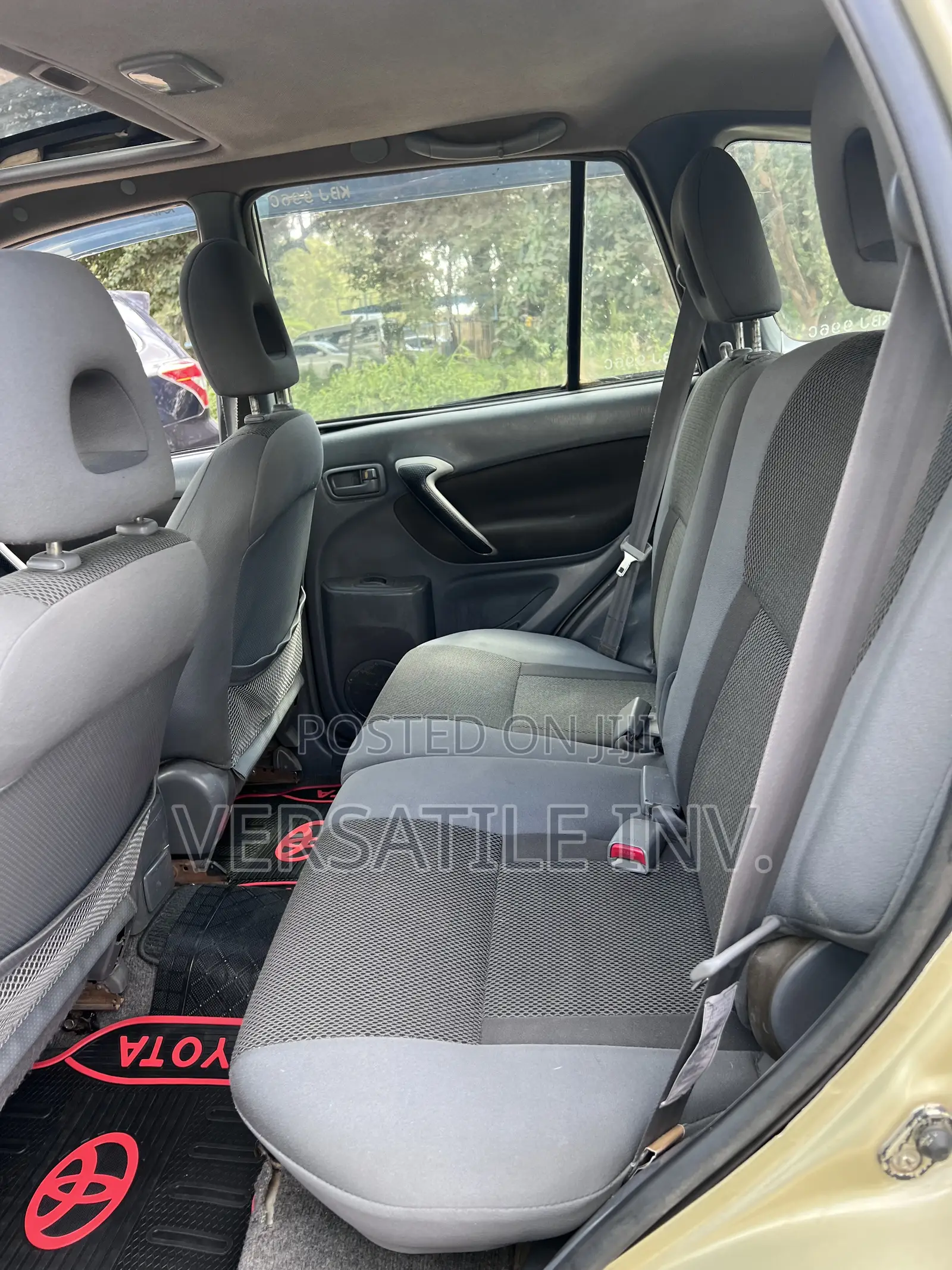 Toyota RAV4 2005 Gold