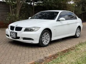 BMW 320i 2007 White