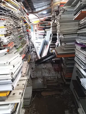 Supermarket Shelve