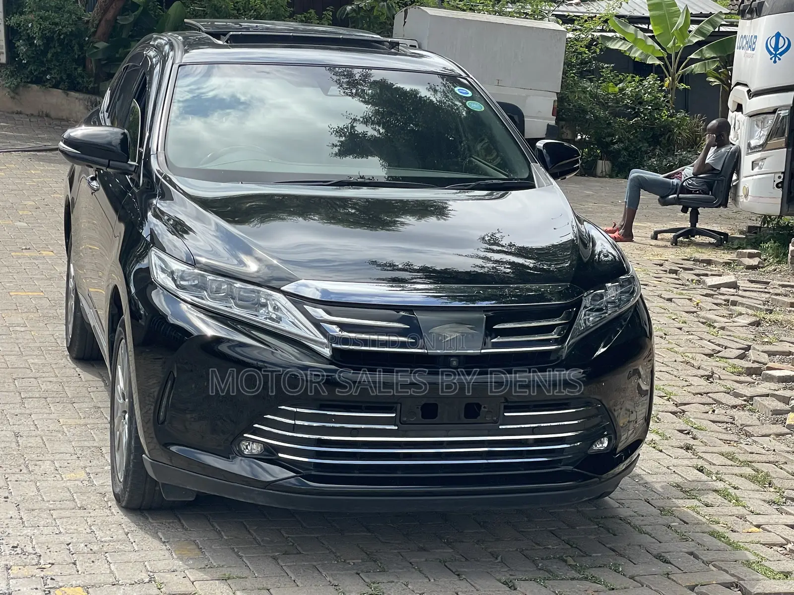 Toyota Harrier 2.0 2019 Black