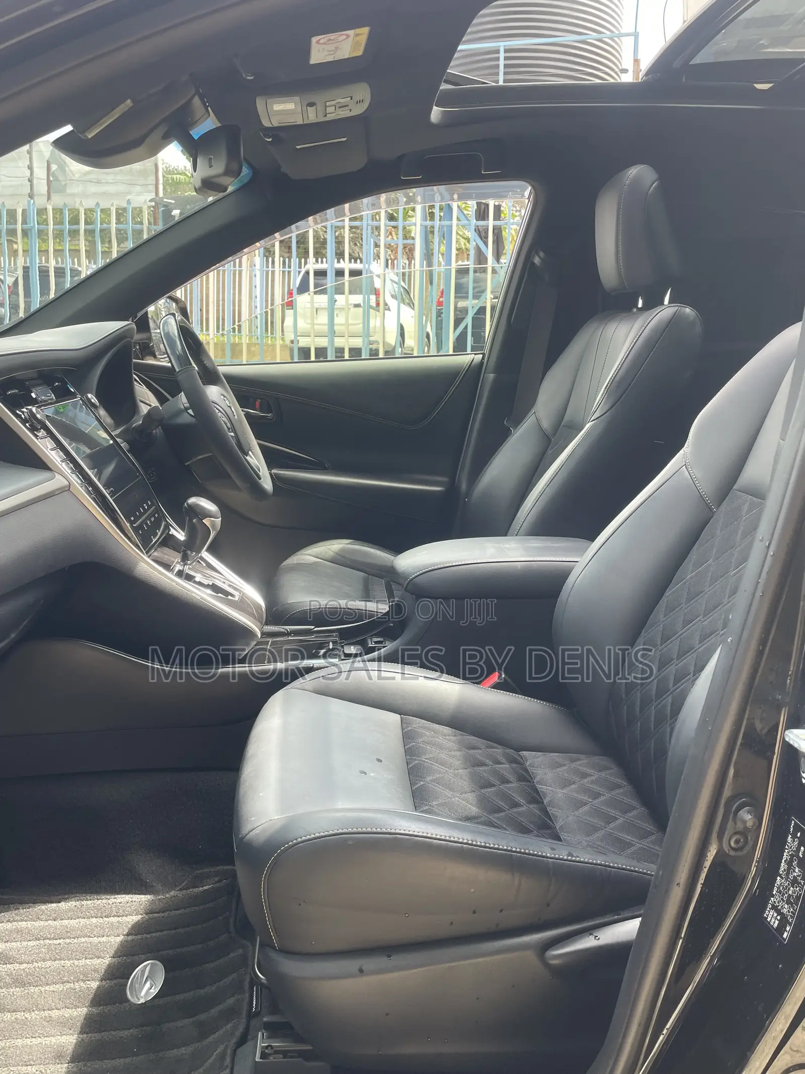 Toyota Harrier 2.0 2019 Black