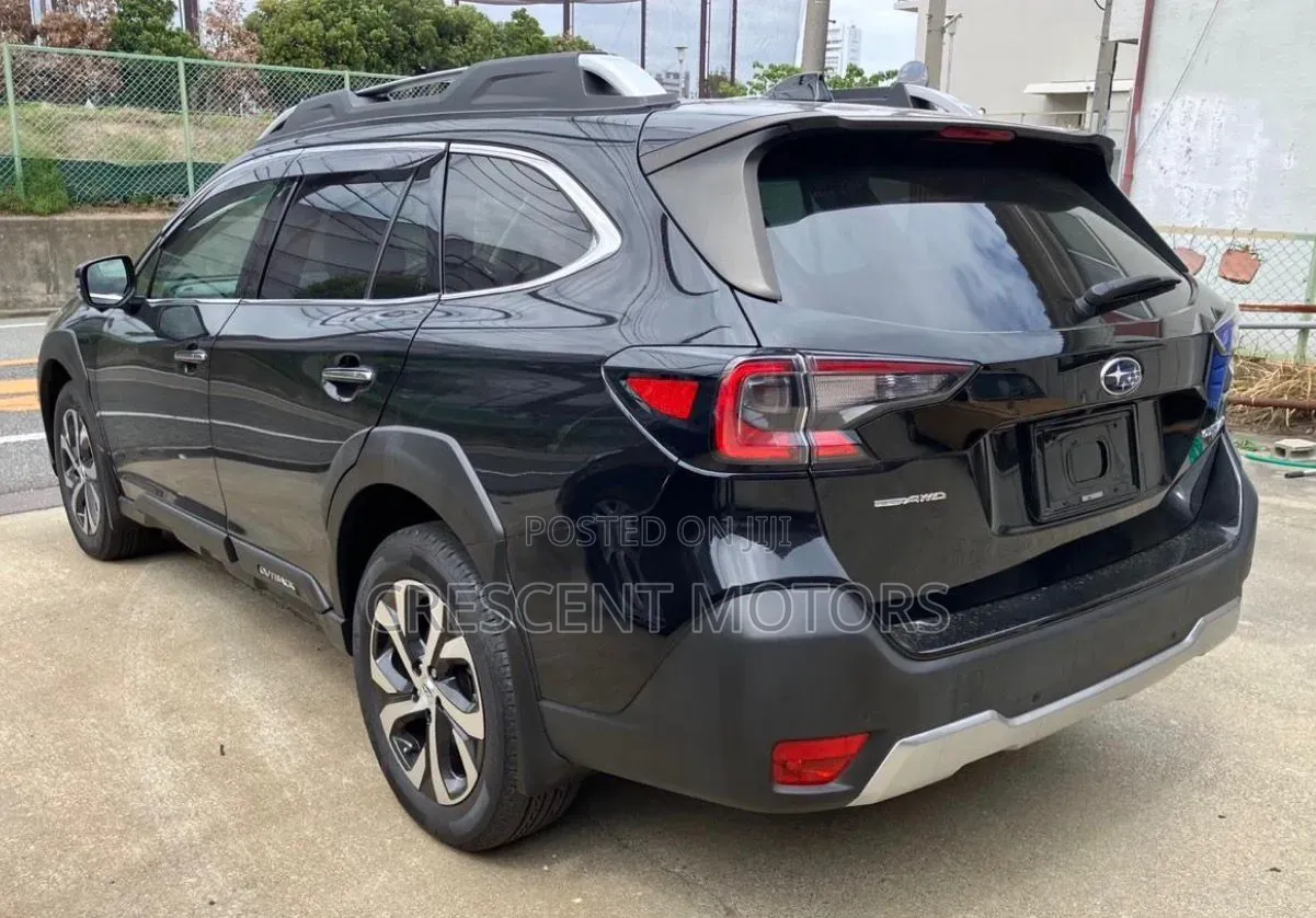Subaru Outback 2022 Black