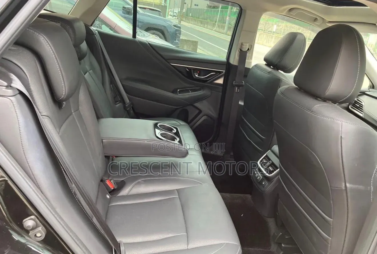 Subaru Outback 2022 Black
