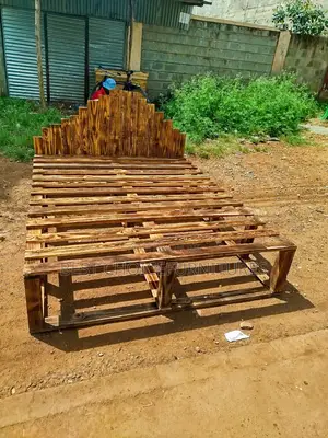 4 by 6 Pallet Bed