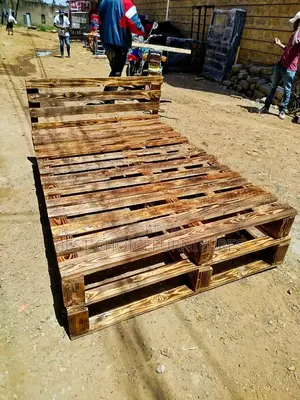 4 by 6 Pallet Bed