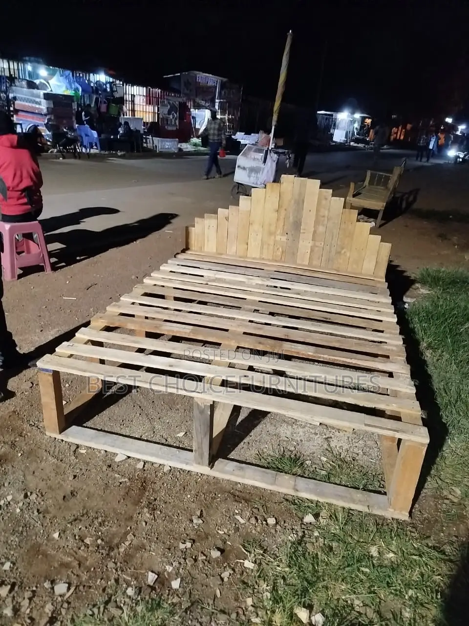 4 by 6 Pallet Bed