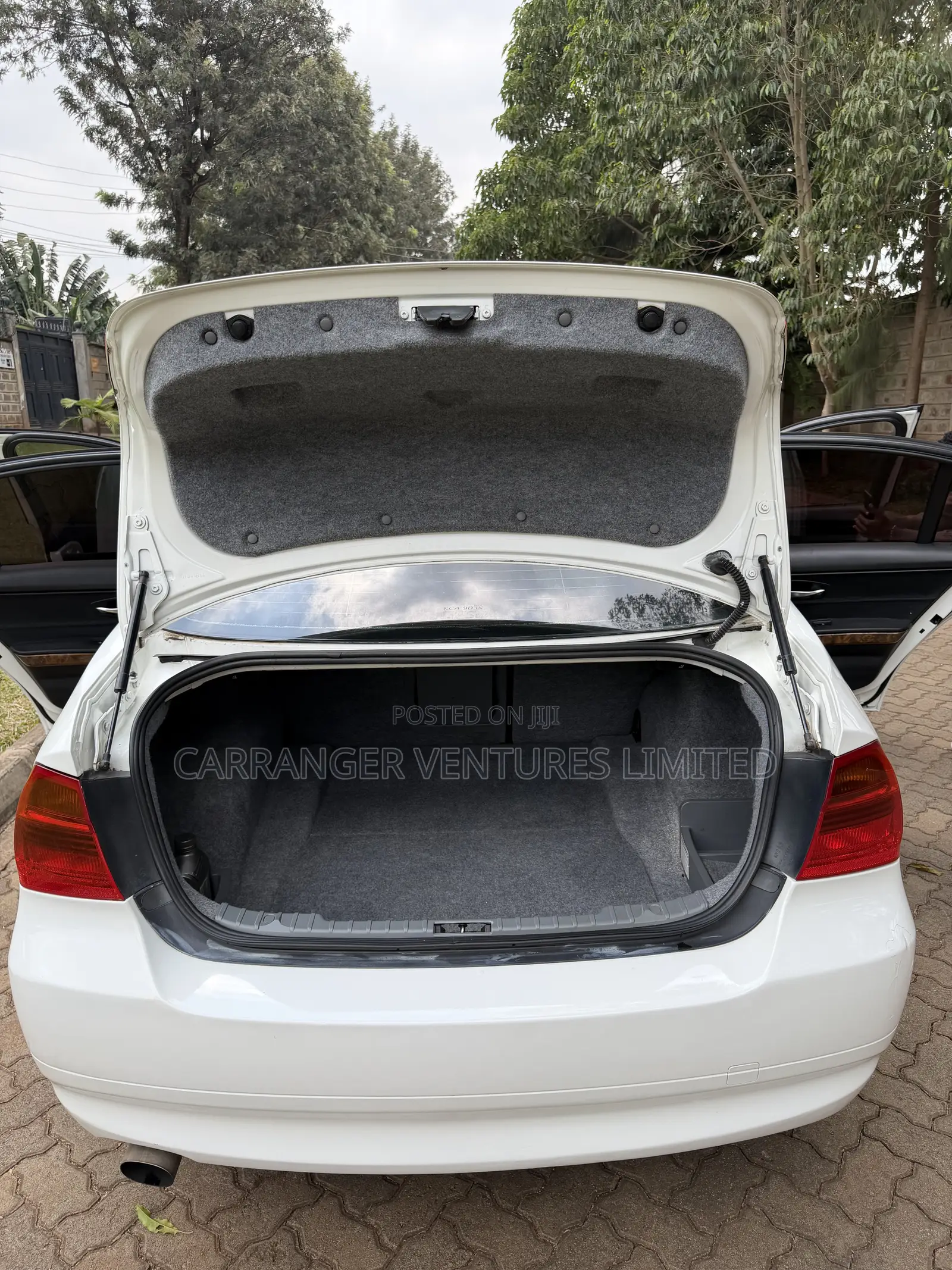 BMW 320i 2007 White