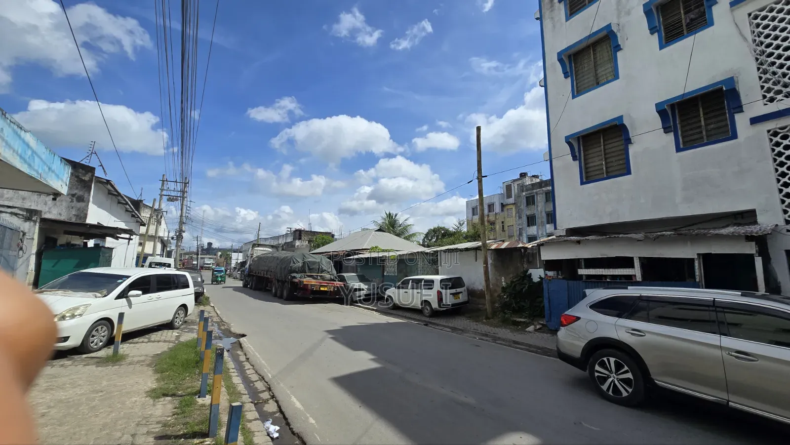 40 by 40 Land.Cbd Railway. Walled Property Ready for Construction.