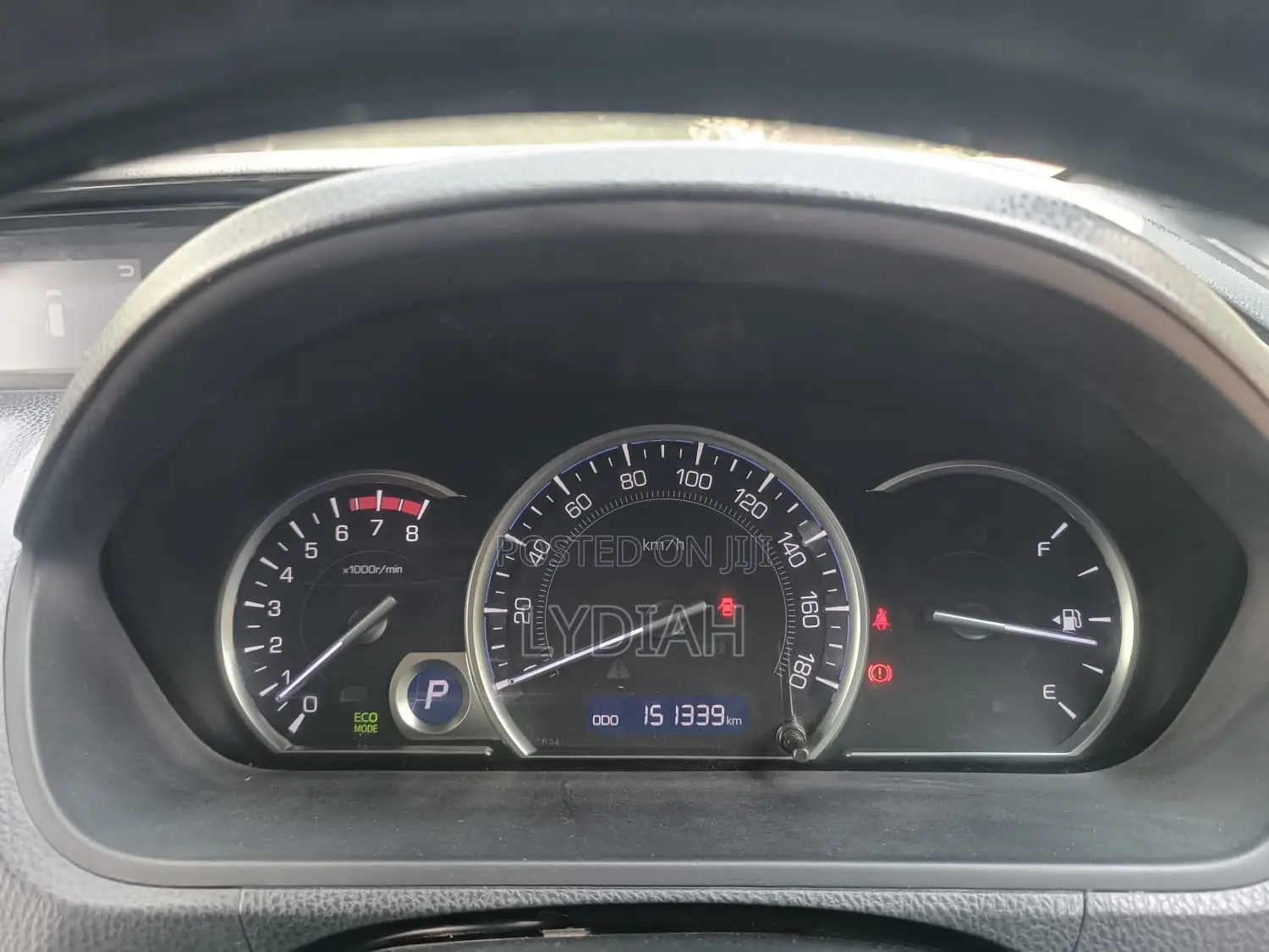 Toyota Esquire 2015 Silver