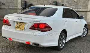 Toyota Crown 2009 White