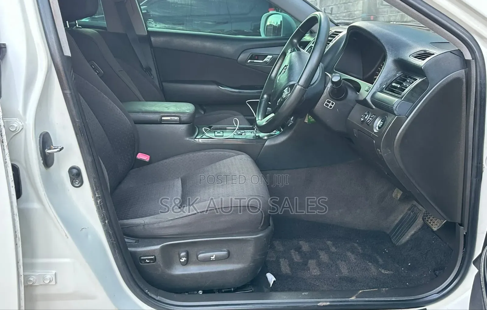 Toyota Crown 2009 White