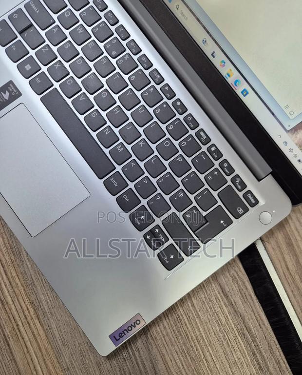 Laptop Lenovo IdeaPad 1 8GB Intel Core i3 SSD 512GB - thumbnail 3