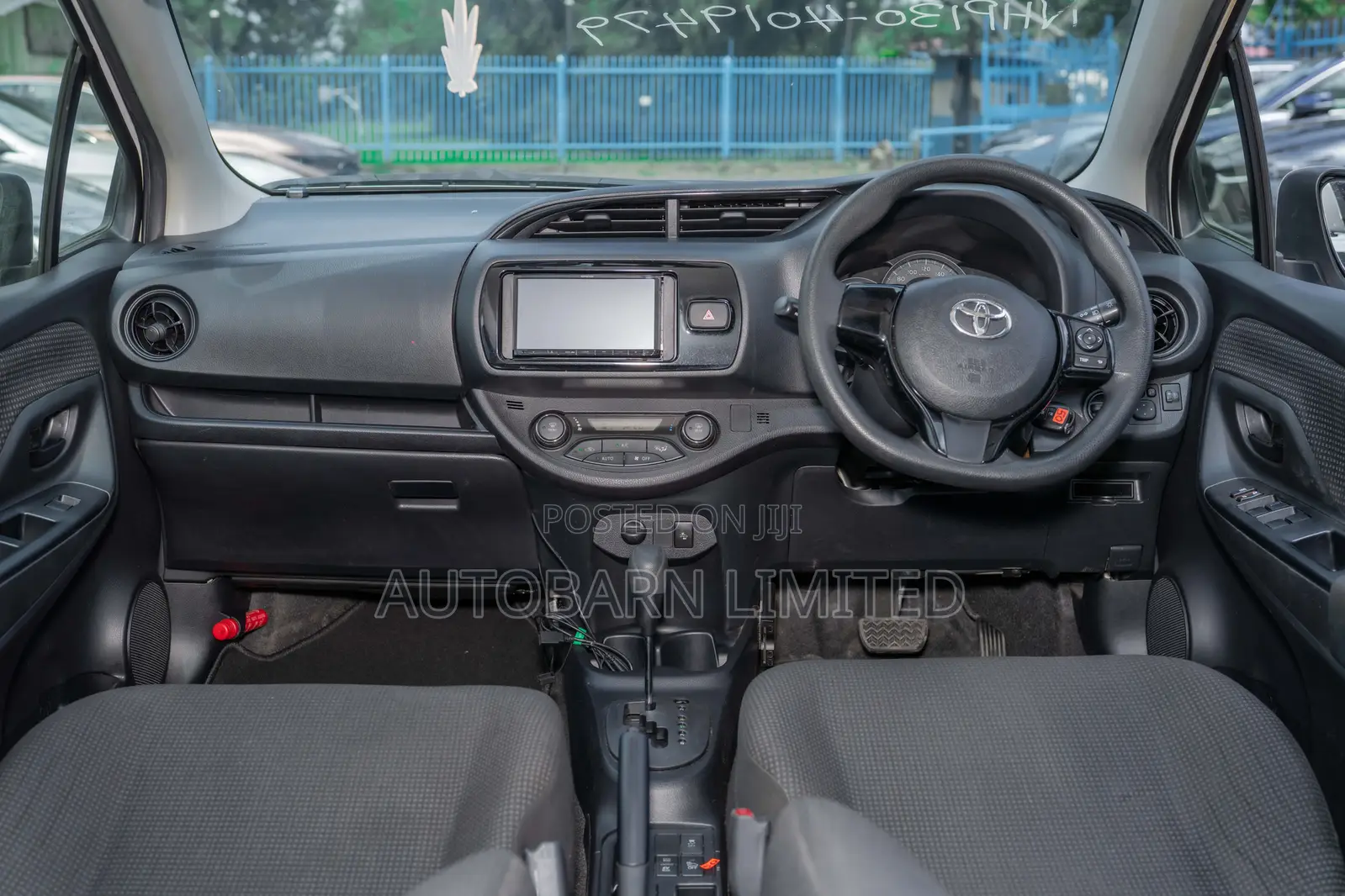 Toyota Vitz 1.0 FWD 5dr 2019 White