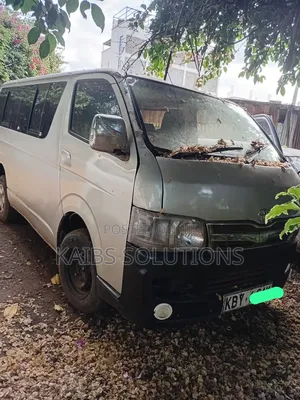 Toyota HiAce 2006 Silver