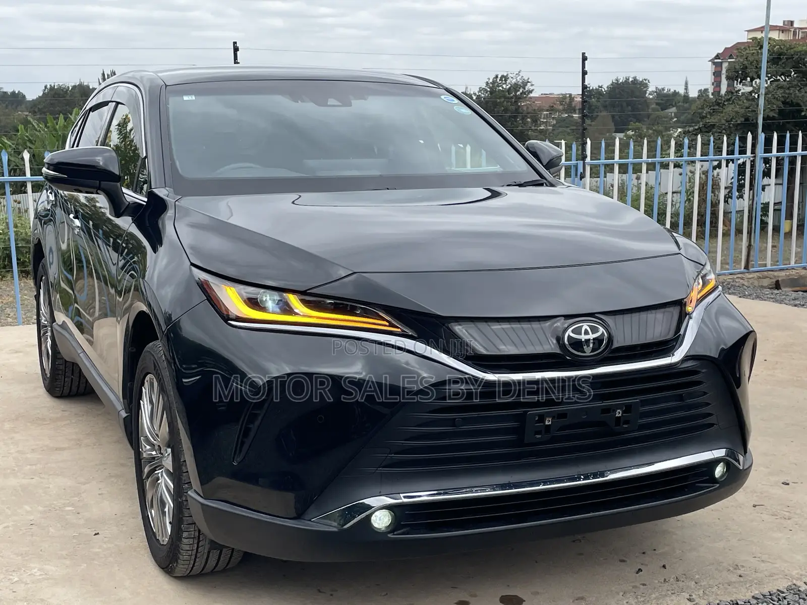 Toyota Harrier 2.0 2020 Gray