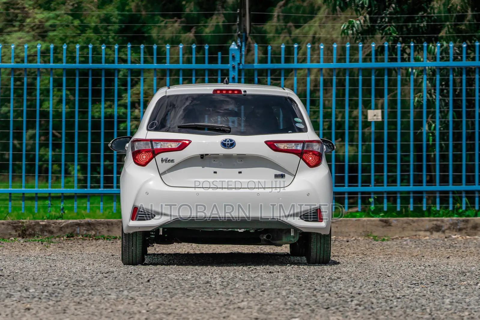 Toyota Vitz 1.0 FWD 5dr 2019 White