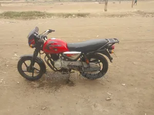 Bajaj Boxer 2022 Red