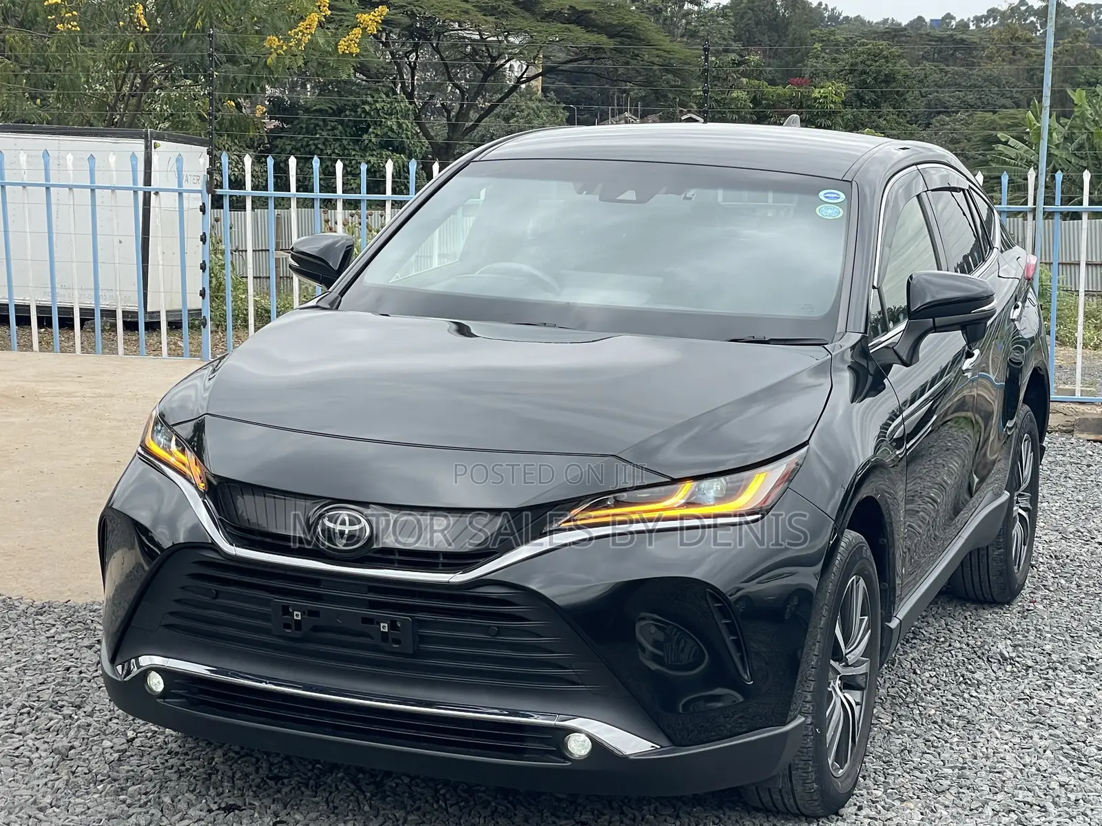 Toyota Harrier 2.0 2020 Black