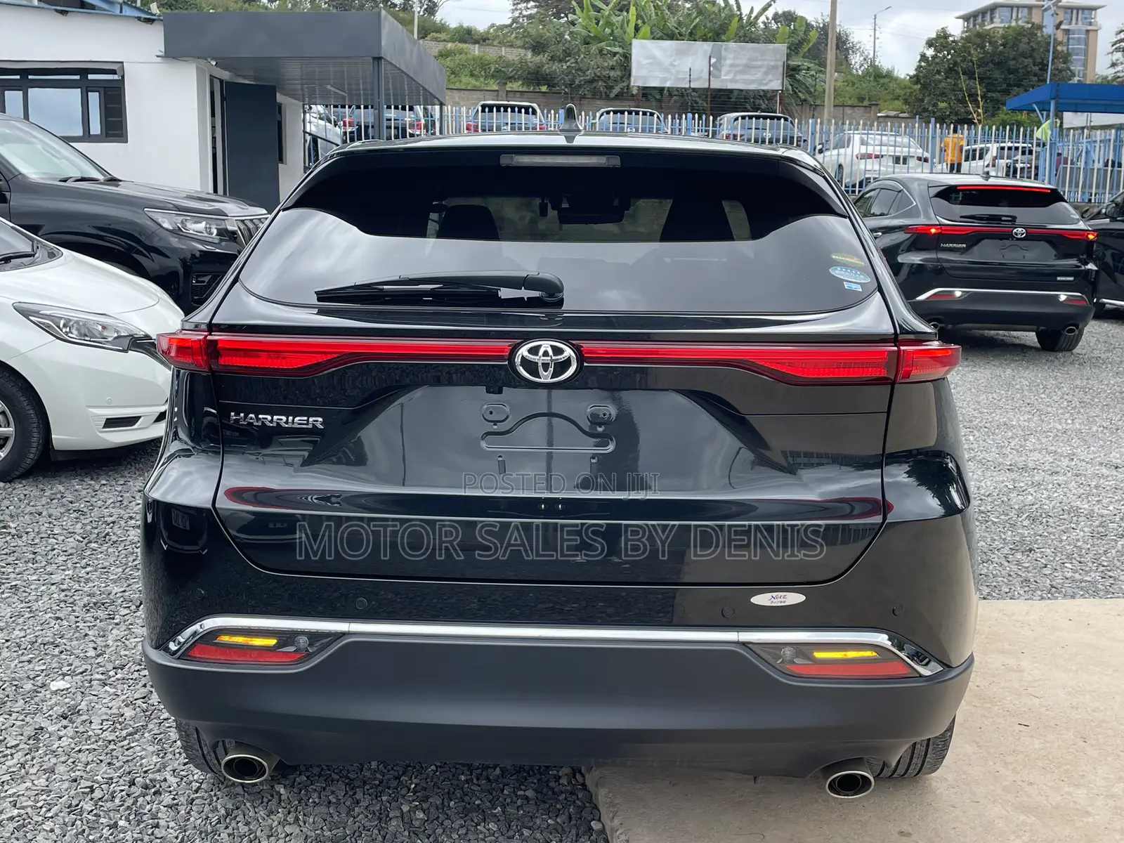Toyota Harrier 2.0 2020 Black