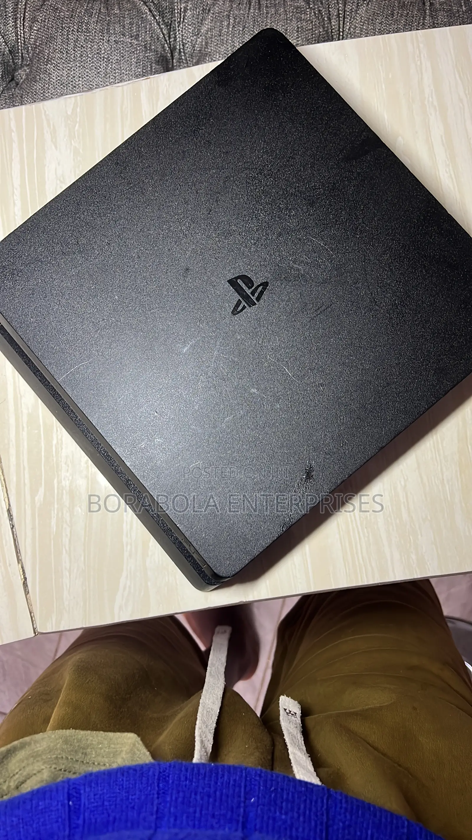 Ps4 Console With Free 2 Pads Fifa 2025