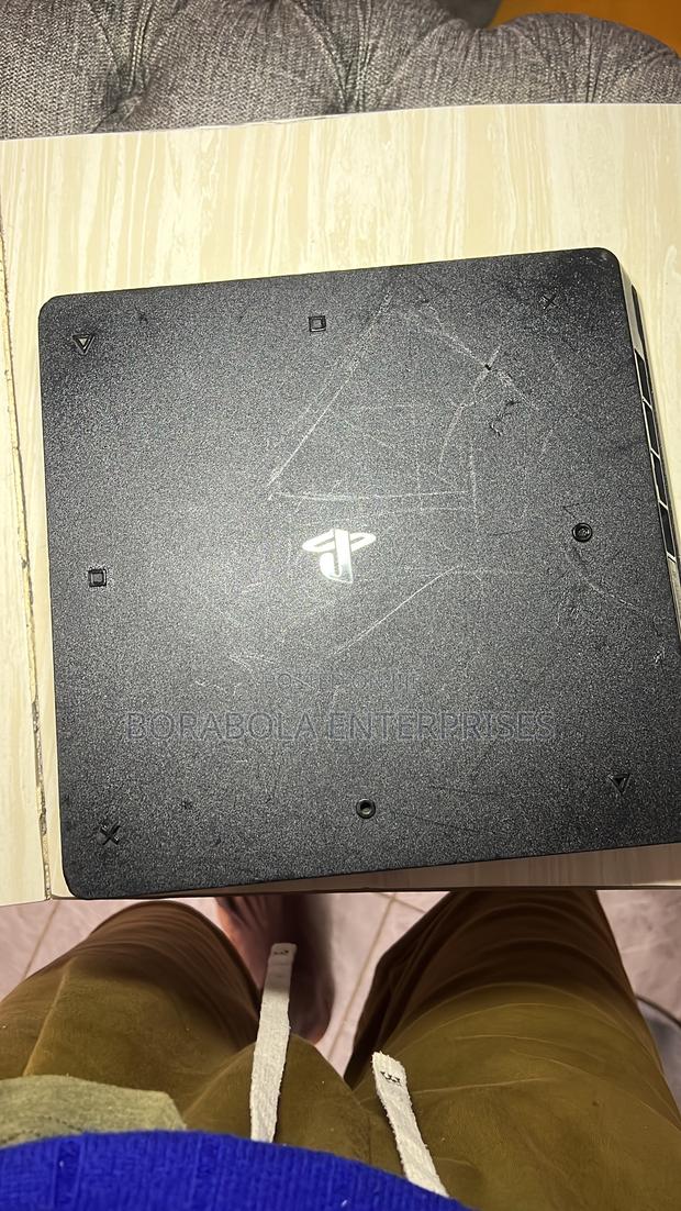Ps4 Console With Free 2 Pads Fifa 2025 - thumbnail 3