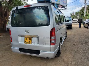 Toyota HiAce 2011 Silver
