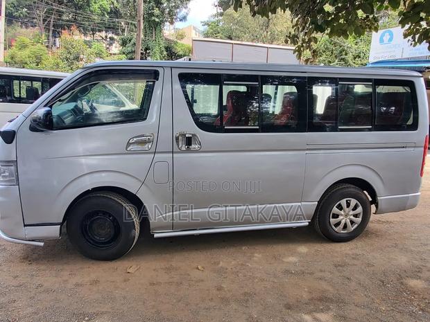 Toyota HiAce 2011 Silver - thumbnail 6