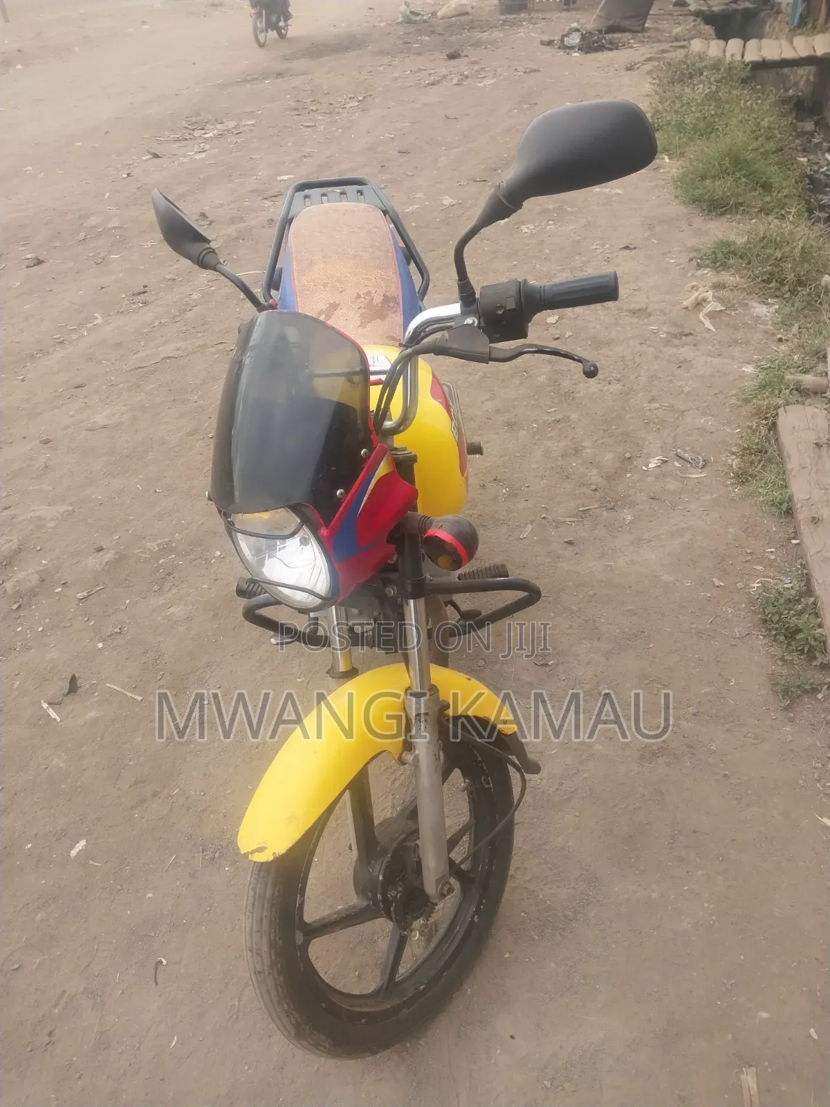 Bajaj Boxer 125 2025 Yellow