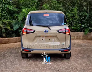 Toyota Sienta 2019 Beige