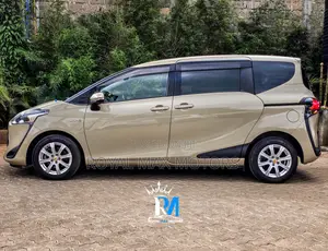 Toyota Sienta 2019 Beige