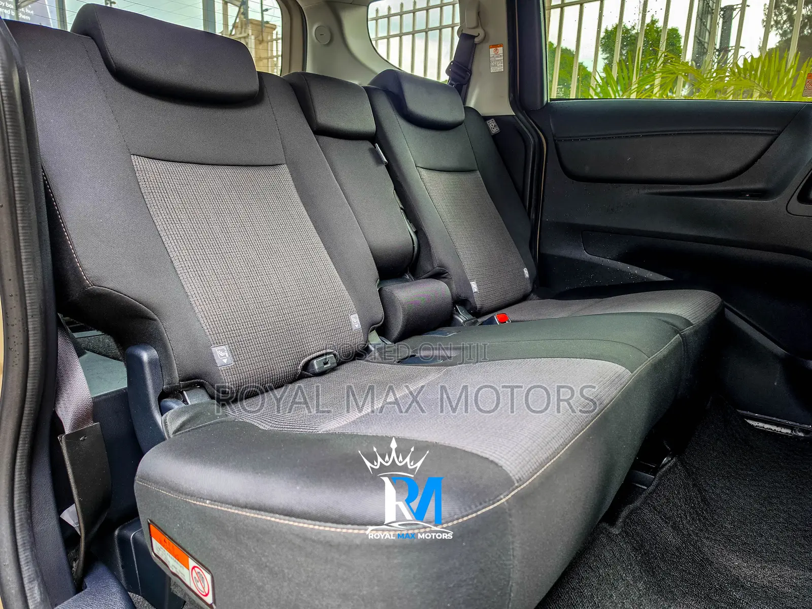 Toyota Sienta 2019 Beige