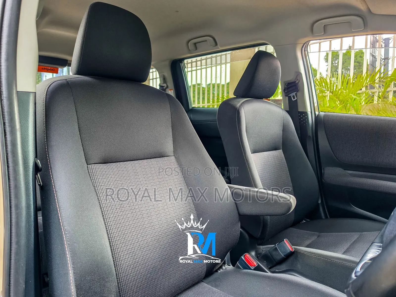 Toyota Sienta 2019 Beige