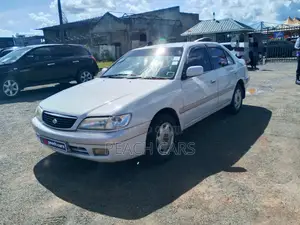 Toyota Corona Premio 2000 White