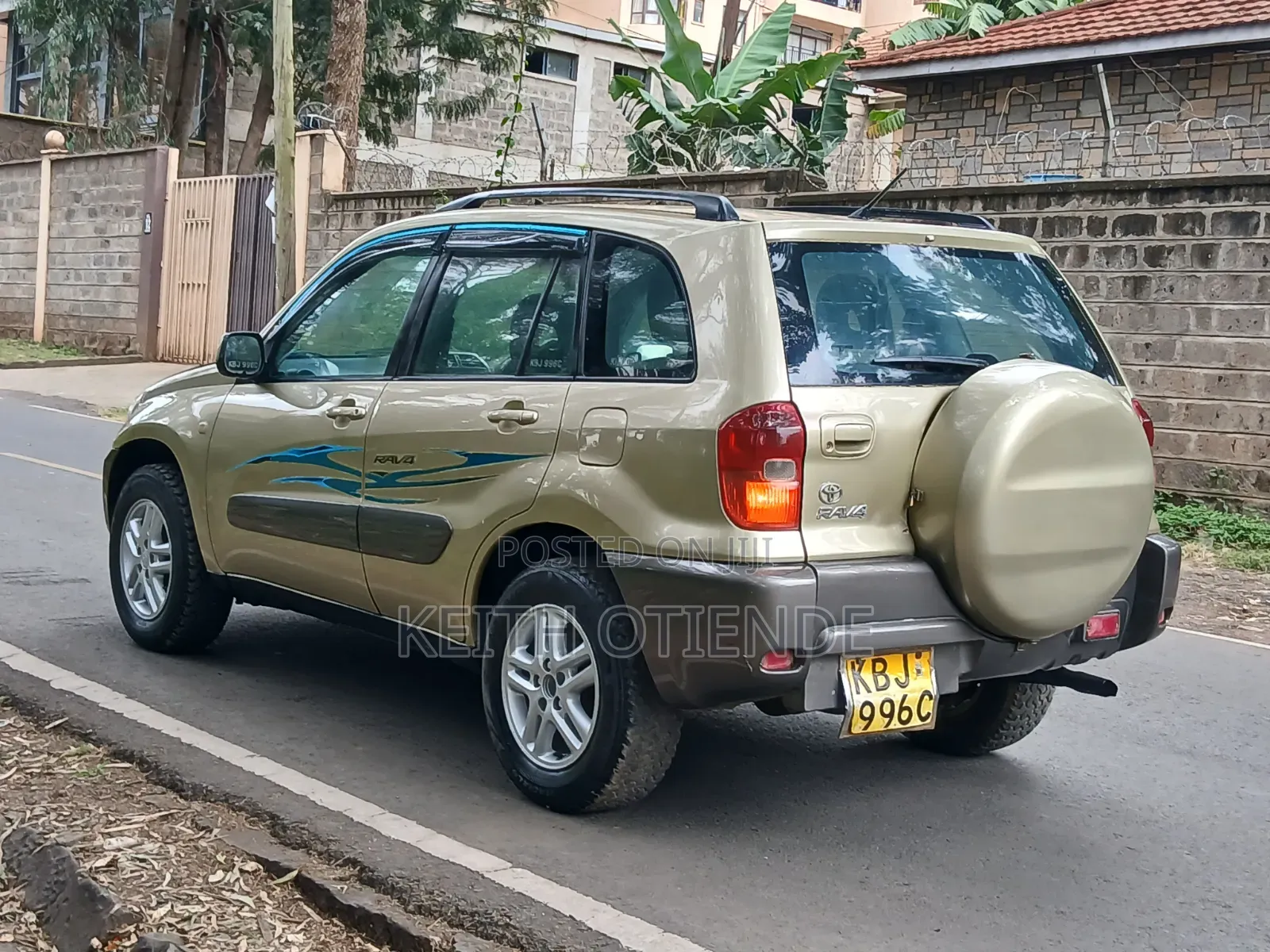 Toyota RAV4 2005 Beige