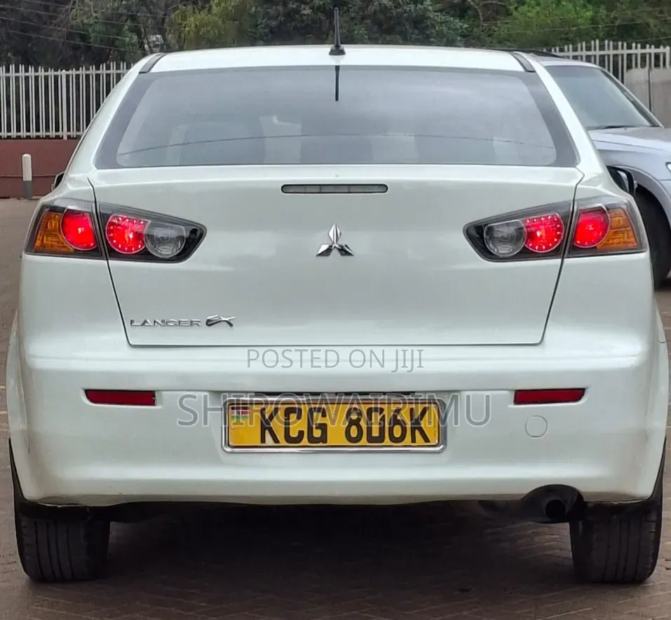 Mitsubishi Lancer 2015  White 