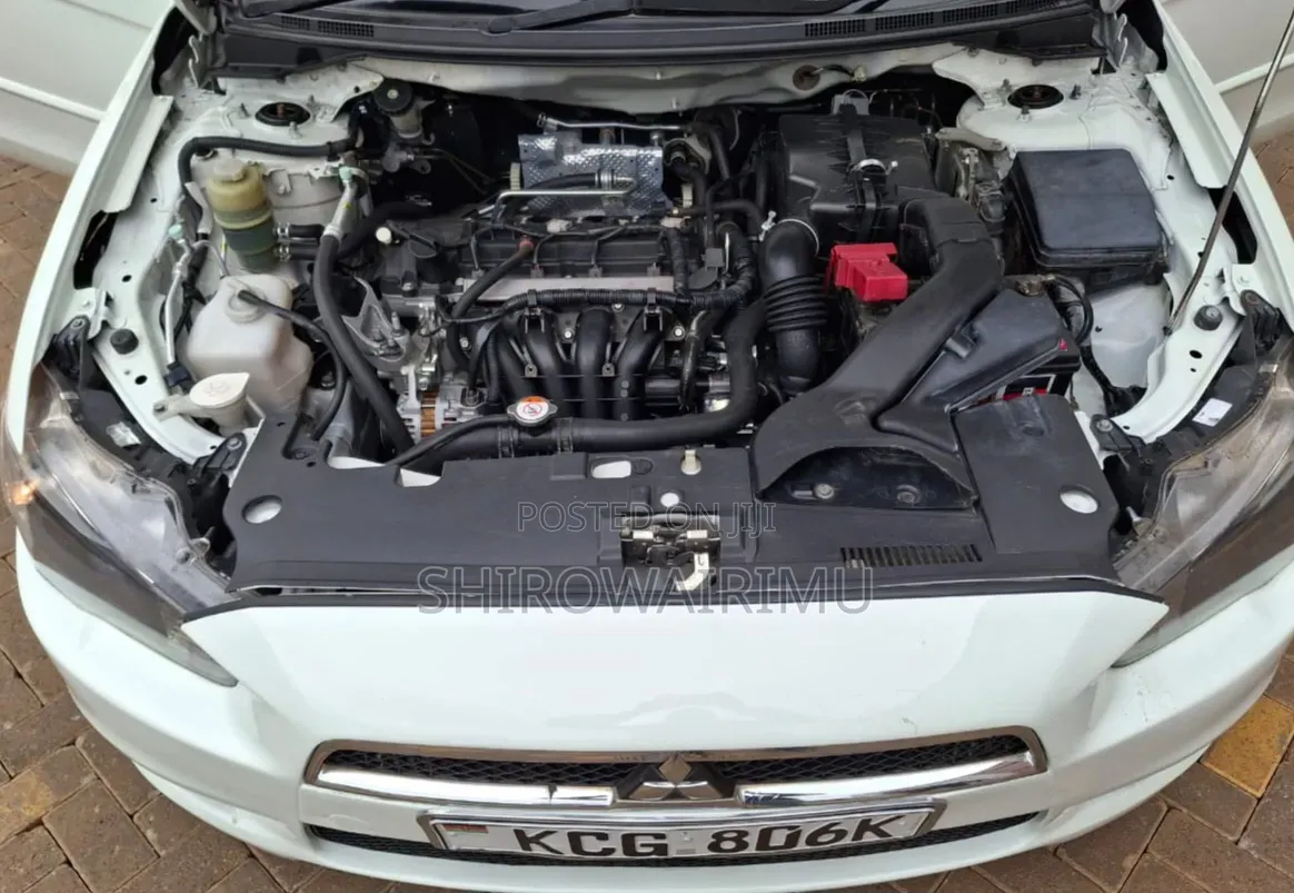 Mitsubishi Lancer 2015  White 